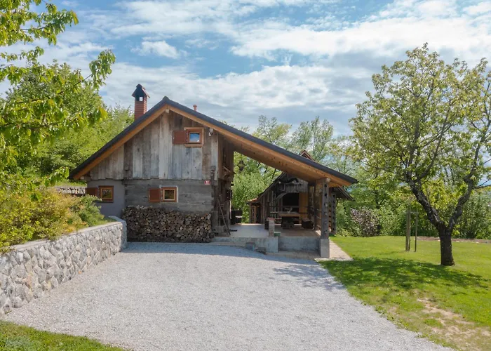 Marrys Semesterbostad *