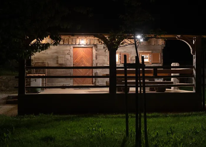 Semesterbostad Marrys *